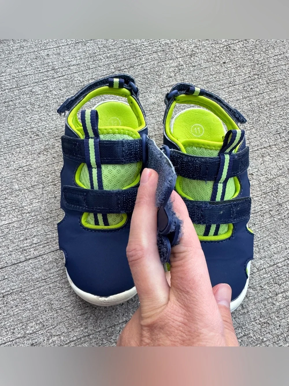 Cat & Jack Hank Boys Blue Lime Closed Toe Summer Sandals Hook Loop Straps Sz 11